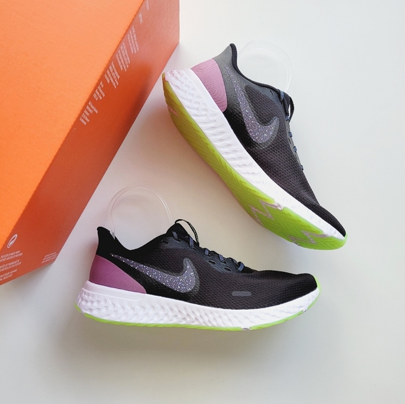 Nike Revolution 5 Se Online Sales, UP TO 55% OFF | www.editorialelpirata.com